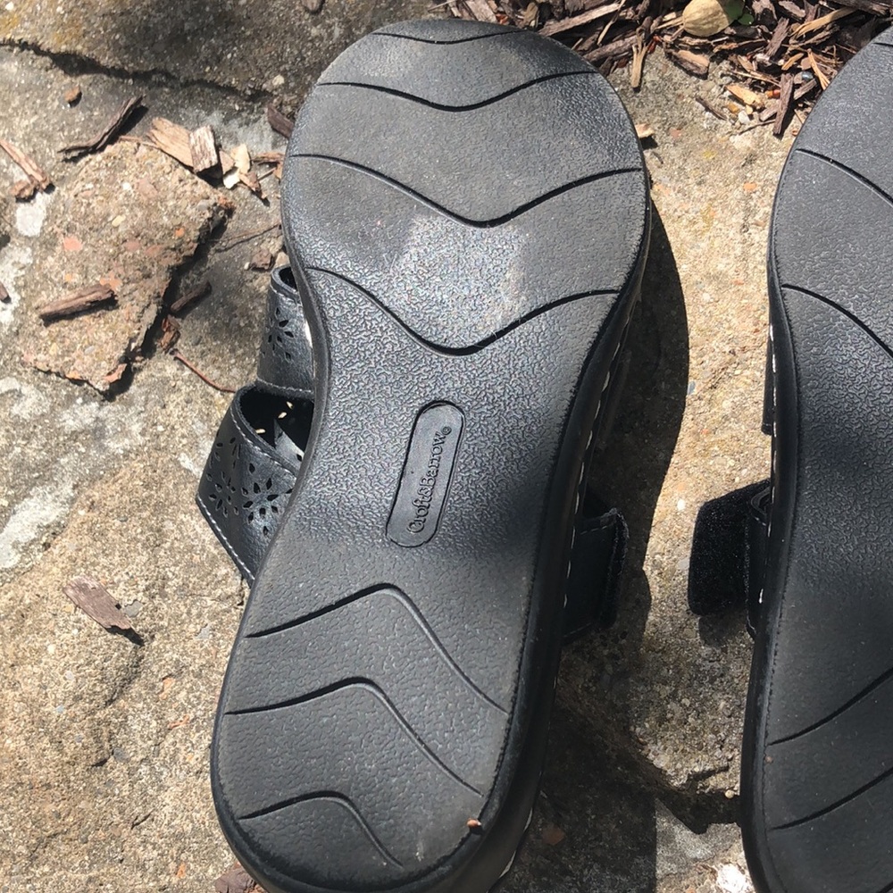Sandals - Picture 4 of 4